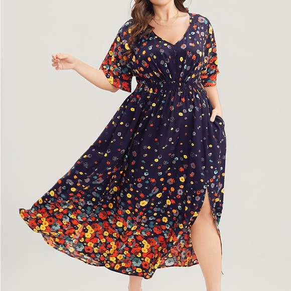BloomChic Dresses & Skirts - BloomChic 14-16/1X Floral Printed Pocket V Neck Shirred Split Hem Dress